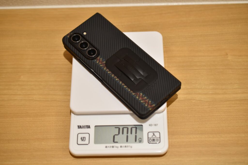 Galaxy Z Fold5 Pitaka AirCaseにいれた状態の重量