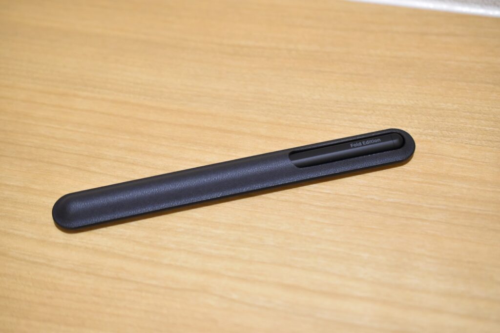 S Pen Fold Editionケースにいれてる様子