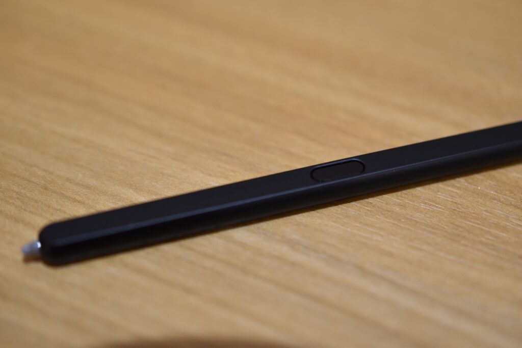 Galaxy Z Fold5 Slim S pen case ボタン
